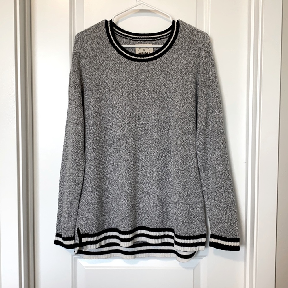 Cotton On Gray Knit Sweater w/ Black & White